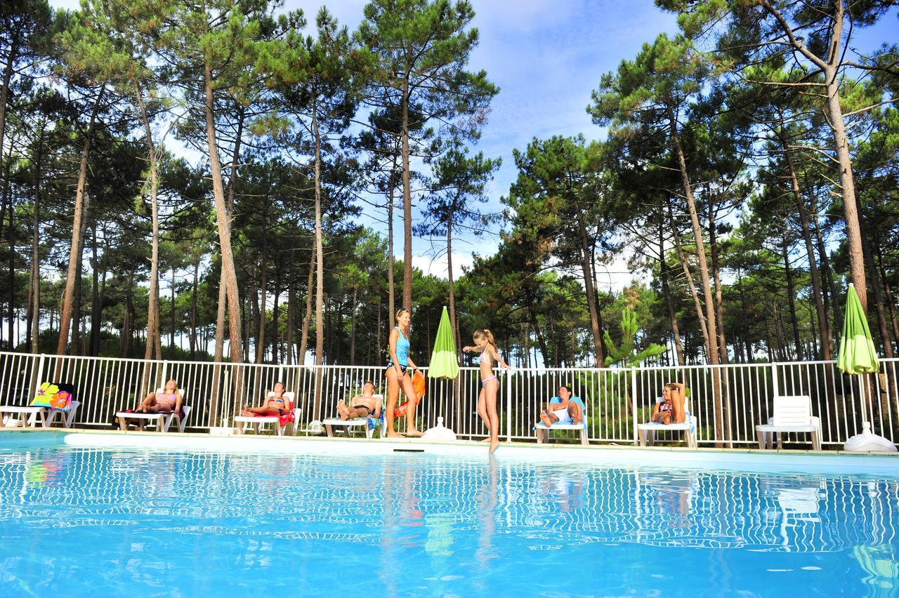 Vtf Les Bruyeres Hotel Maubuisson Eksteriør billede